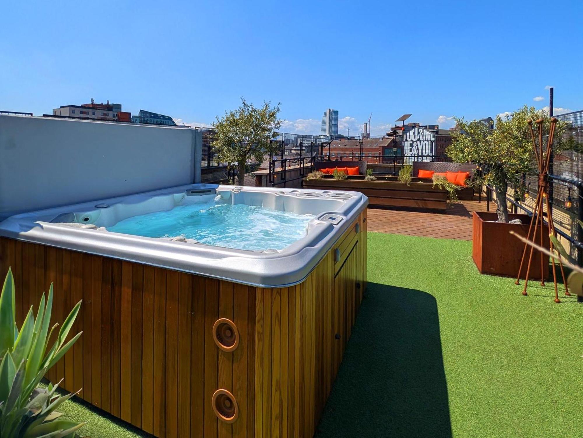 The Bells - Luxury Serviced Apartments Leeds  Eksteriør billede